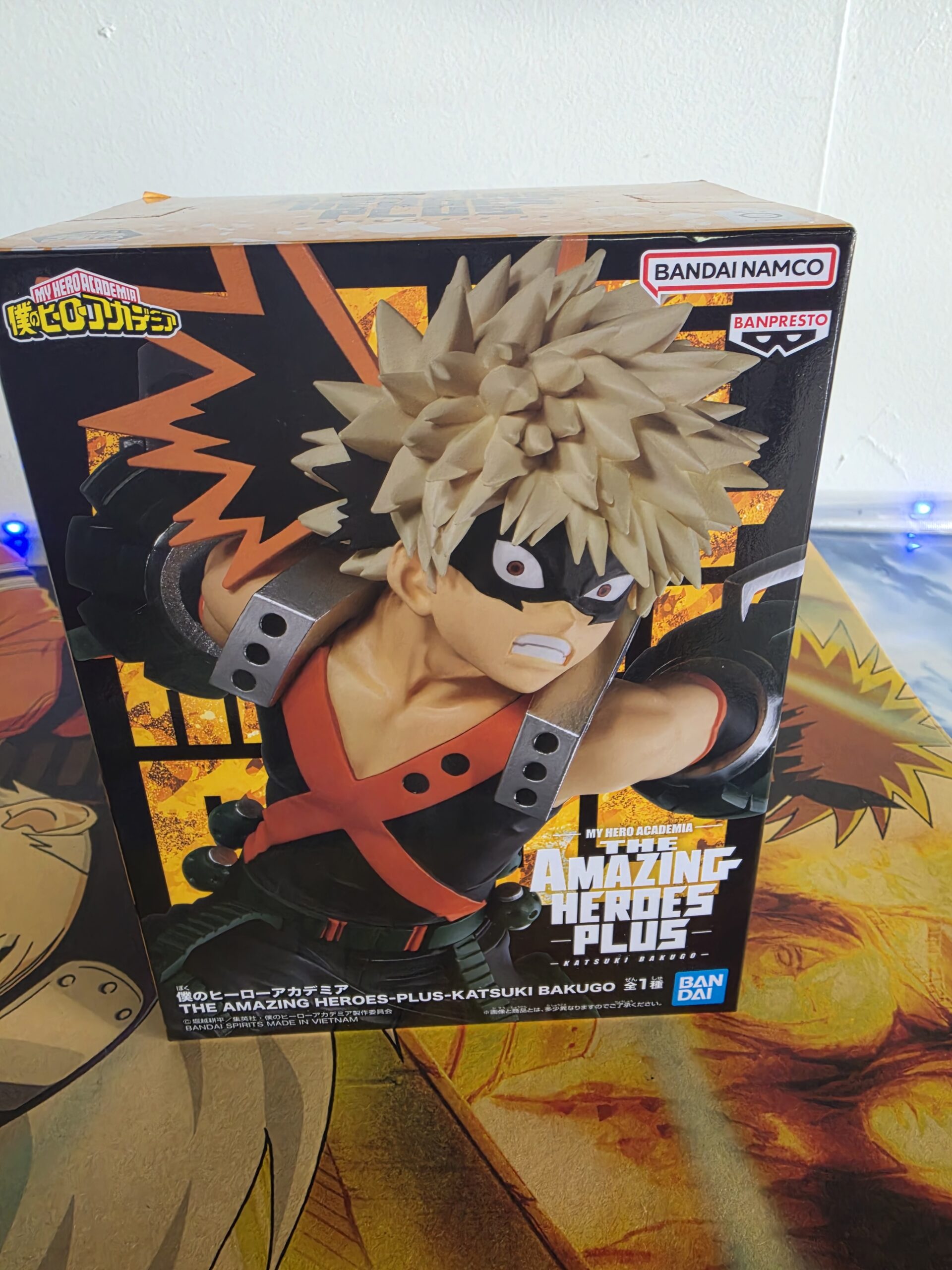 My Hero Academia - The Amazing Heroes Plus Katsuki Bakugo Figure